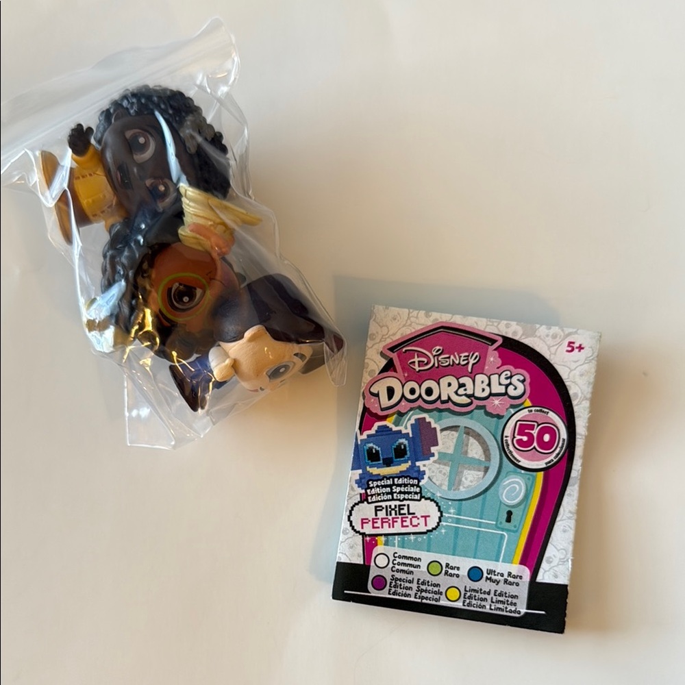 Disney Doorables Pixel Perfect Encanto Figures Set